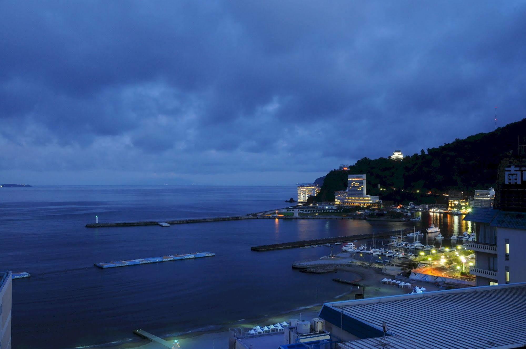 Grandview Atami Private Hot Spring Condominium Hotel Exterior photo